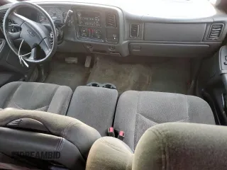 2003 Chevrolet Silverado 1500 LS z VIN 1GCEK19T23E263732, wystawiony jako Copart lot #57798625 z przebiegiem 182 984 mil mil oraz Szkoda całkowita • Salvage title. Historia ofert i sprzedaży dostępna na DreamBid. Obrazek 8.