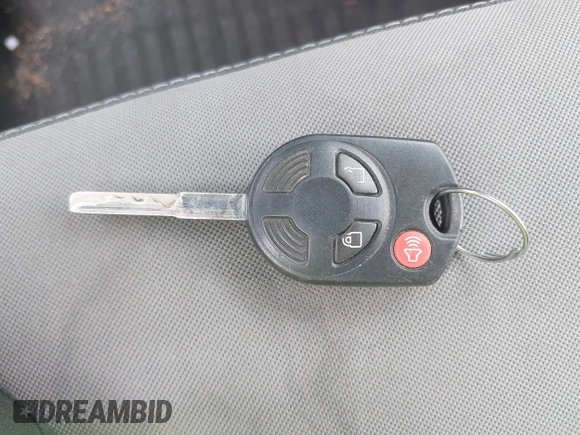2014 Ford Escape SE с VIN 1FMCU9GX0EUD90716, выставлен на аукционе IAAI как лот 42589732 с пробегом 117 806 миль миль и . История ставок и продаж доступна на DreamBid. Изображение 11.