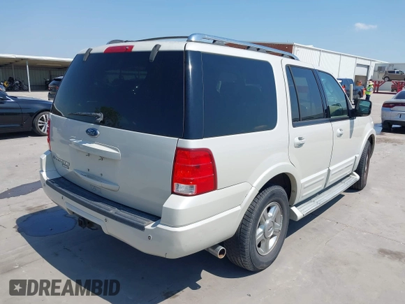 2006 Ford Expedition z VIN 1FMPU195X6LA76819, wystawiony jako IAAI lot #42047702 z przebiegiem 290 392 mil mil oraz . Historia ofert i sprzedaży dostępna na DreamBid. Obrazek 4.