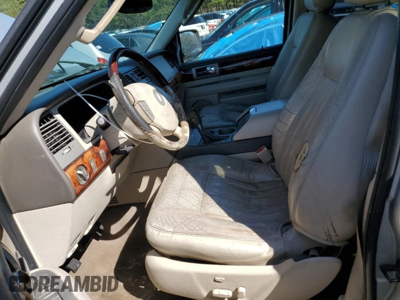 2004 Lincoln Navigator Luxury with VIN 5LMFU27R74LJ04903, listed as a Copart auction lot 41179374 with 251,101 mi miles and Clean Title. Bid and sale history available at carsss.com. Image 7.