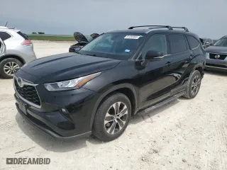 2020 Toyota Highlander XLE with VIN 5TDGZRAH9LS502911, listed as a Copart auction lot 51256955 with 84,424 mi miles and Salvage Title. Bid and sale history available at carsss.com. Image 1.