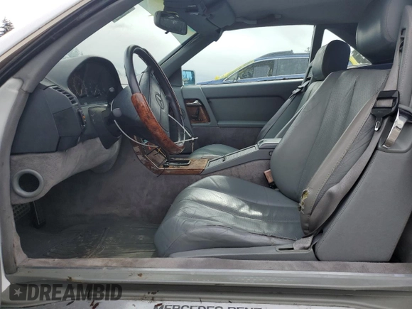 1991 Mercedes-Benz 300 with VIN WDBFA61E3MF015341, listed as a Copart auction lot 49173335 with 160,319 mi miles and Clean Title. Bid and sale history available at DreamBid. Image 7.