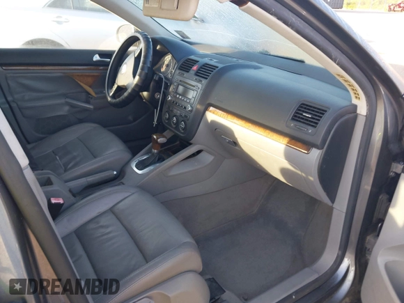 2006 Volkswagen Jetta Sedan 2.0L Turbo with VIN 3VWMJ71K16M697690, listed as a IAAI auction lot 42111138 with 119,998 mi miles. Bid and sale history available at carsss.com. Image 5.