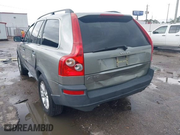 2006 Volvo XC90 2.5L Turbo with VIN YV4CY592761247037, listed as a IAAI auction lot 41888830 with 211,082 mi miles. Bid and sale history available at carsss.com. Image 3.