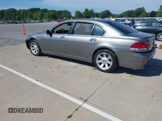 2006 BMW 7 Series 750Li with VIN WBAHN83546DT33598, listed as a IAAI auction lot 40084771 with 187,365 mi miles. Bid and sale history available at carsss.com. Image 3.