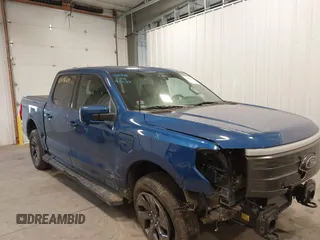 2022 Ford F-150 Lightning Pro z VIN 1FTVW1EL7NWG15923, wystawiony jako IAAI lot #41396120 z przebiegiem 25 322 mil mil oraz . Historia ofert i sprzedaży dostępna na DreamBid. Obrazek 1.