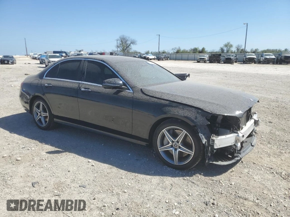 2019 Mercedes-Benz E 300 z VIN WDDZF4JB9KA522920, wystawiony jako Copart lot #50325815 z przebiegiem 73 000 mil mil oraz Szkoda całkowita • Salvage title. Historia ofert i sprzedaży dostępna na DreamBid. Obrazek 4.