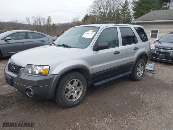 2005 Ford Escape XLT with VIN 1FMYU93125KD27166, listed as a IAAI auction lot 41892715 with 59,067 mi miles. Bid and sale history available at carsss.com. Image 18.