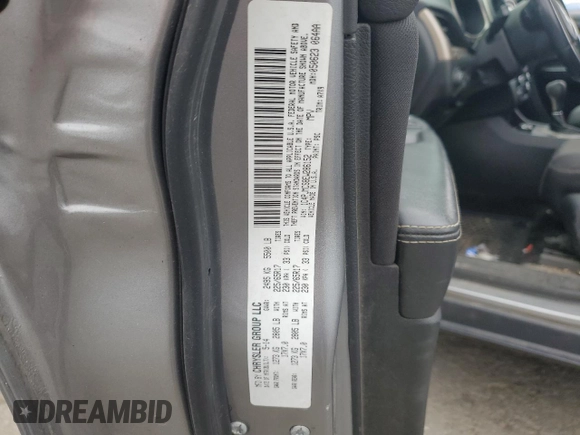 2014 Jeep Cherokee Latitude z VIN 1C4PJMCS8EW286152, wystawiony jako Copart lot #60332475 z przebiegiem 102 434 mil mil oraz Szkoda całkowita • Salvage title. Historia ofert i sprzedaży dostępna na DreamBid. Obrazek 14.