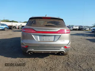 2016 Lincoln MKC Reserve with VIN 5LMTJ3DH0GUJ31789, listed as a IAAI auction lot 41190967 with 92,696 mi miles and . Bid and sale history available at DreamBid. Image 15.