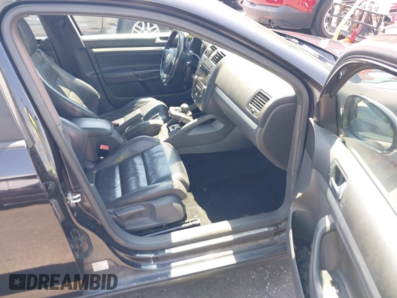 2008 Volkswagen Jetta with VIN 3VWFJ71K08M039919, listed as a IAAI auction lot 42785155 with 182,205 mi miles and . Bid and sale history available at DreamBid. Image 5.