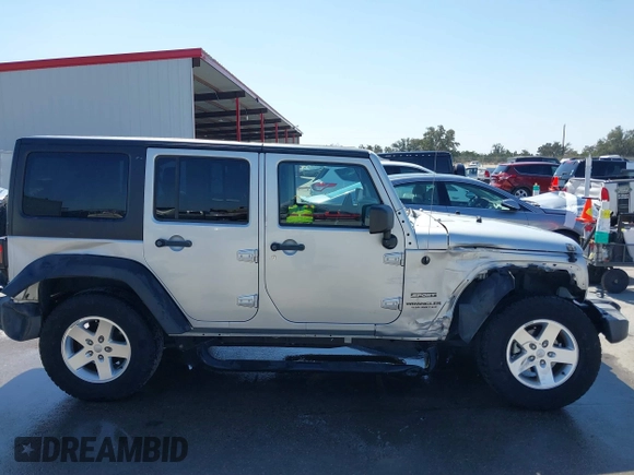 2010 Jeep Wrangler Unlimited Sport with VIN 1J4BA3H17AL211887, listed as a IAAI auction lot 41778324 with 185,626 mi miles. Bid and sale history available at carsss.com. Image 6.