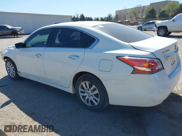 2015 Nissan Altima SL with VIN 1N4AL3AP9FN910658, listed as a IAAI auction lot 41839779 with 289,614 mi miles and . Bid and sale history available at DreamBid. Image 3.
