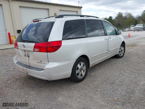 2004 Toyota Sienna XLE with VIN 5TDZA22C74S061016, listed as a IAAI auction lot 41846522 with 264,197 mi miles. Bid and sale history available at carsss.com. Image 4.