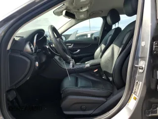 2017 Mercedes-Benz C 300 с VIN 55SWF4JB6HU192116, выставлен на аукционе Copart как лот 63013535 с пробегом 52 461 миль миль и Списание • Salvage title. История ставок и продаж доступна на DreamBid. Изображение 7.