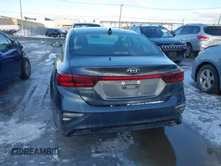 2019 Kia Forte LXS with VIN 3KPF24AD8KE032525, listed as a IAAI auction lot 41527715 with 33,561 mi miles and . Bid and sale history available at carsss.com. Image 16.