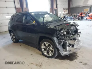 2020 Jeep Compass Limited with VIN 3C4NJDCB5LT235556, listed as a IAAI auction lot 40878726 with 30,590 mi miles and . Bid and sale history available at carsss.com. Image 1.