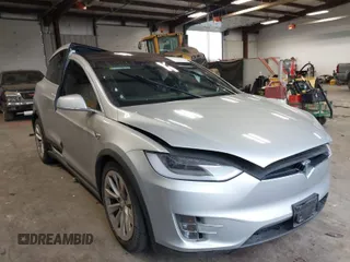2018 Tesla Model X 75D with VIN 5YJXCDE28JF120932, listed as a IAAI auction lot 41899059 with 57,568 mi miles. Bid and sale history available at carsss.com. Image 1.