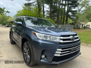 2017 Toyota Highlander XLE z VIN 5TDJZRFH5HS460260, wystawiony jako Copart lot #58095215 z przebiegiem 146 695 mil mil oraz Tytuł czysty. Historia ofert i sprzedaży dostępna na DreamBid. Obrazek 1.