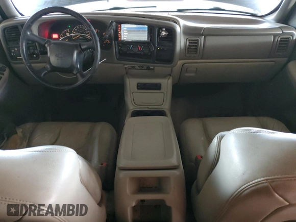 2000 Chevrolet Suburban LT with VIN 3GNFK16T3YG155880, listed as a Copart auction lot 86637484 with 232,678 mi miles and Salvage Title. Bid and sale history available at carsss.com. Image 8.