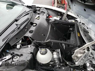 2016 BMW i8 z VIN WBY2Z2C52GV675619, wystawiony jako Copart lot #39725842 z przebiegiem 7047 mil mil oraz . Historia ofert i sprzedaży dostępna na DreamBid. Obrazek 7.