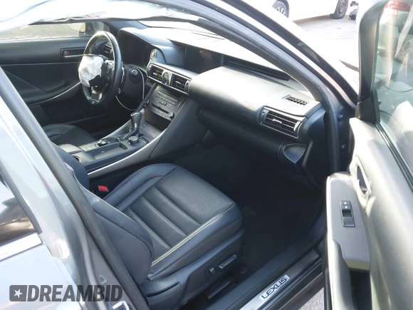 2019 Lexus IS 300 z VIN JTHBA1D23K5095990, wystawiony jako IAAI lot #41954839 z przebiegiem 56 550 mil mil oraz . Historia ofert i sprzedaży dostępna na DreamBid. Obrazek 5.
