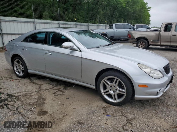 2006 Mercedes-Benz CLS 500 with VIN WDDDJ75X06A061287, listed as a Copart auction lot 54863095 with 74,200 mi miles and Salvage title. Bid and sale history available at DreamBid. Image 4.