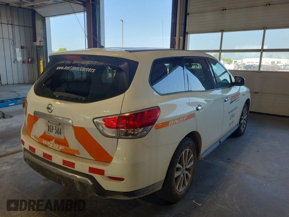 2014 Nissan Pathfinder S with VIN 5N1AR2MM5EC711181, listed as a IAAI auction lot 42665593 with 205,546 mi miles and . Bid and sale history available at DreamBid. Image 65.