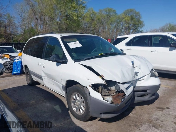 1999 Dodge Caravan Sport with VIN 2B4GP44RXXR196682, listed as a IAAI auction lot 41958452 with 231,685 mi miles and . Bid and sale history available at carsss.com. Image 1.