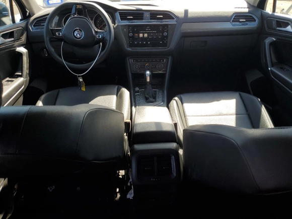 2020 Volkswagen Tiguan SE with VIN 3VV3B7AX6LM012989, listed as a Copart auction lot 47459475 with 57,447 mi miles and Salvage Title. Bid and sale history available at carsss.com. Image 8.