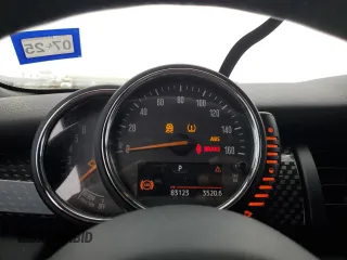 2017 MINI Convertible Cooper S z VIN WMWWG9C52H3C22972, wystawiony jako Copart lot #87302554 z przebiegiem 83 123 mil mil oraz Szkoda całkowita • Salvage title. Historia ofert i sprzedaży dostępna na DreamBid. Obrazek 9.