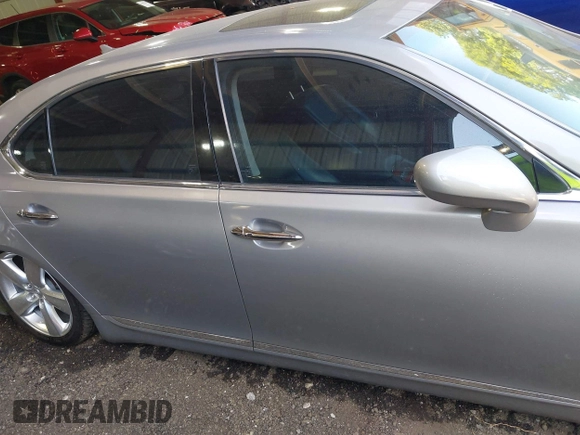 2008 Lexus LS 460 L with VIN JTHGL46F385029014, listed as a IAAI auction lot 42632753 with 221,783 mi miles and . Bid and sale history available at DreamBid. Image 13.