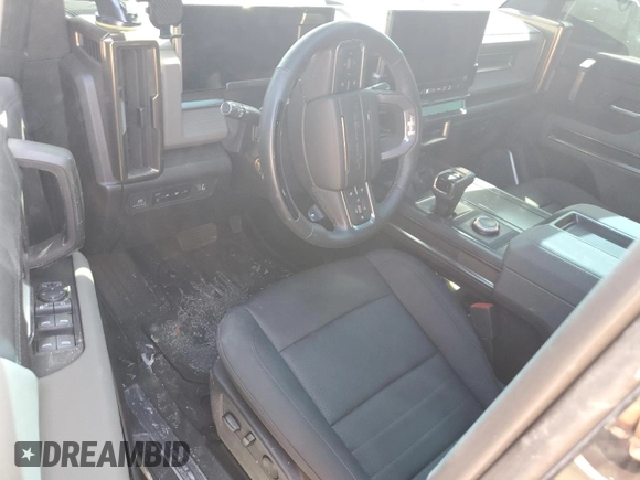 2024 GMC Hummer EV 3X z VIN 1GKB0RDC4RU103837, wystawiony jako Copart lot #76064674 z przebiegiem Nie podano mil oraz Nie do naprawy. Historia ofert i sprzedaży dostępna na DreamBid. Obrazek 8.