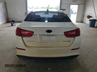 2015 Kia Optima SXL Turbo z VIN 5XXGR4A64FG366713, wystawiony jako Copart lot #56562135 z przebiegiem 111 985 mil mil oraz Czysty tytuł • Clean title. Historia ofert i sprzedaży dostępna na DreamBid. Obrazek 6.