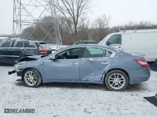 2011 Nissan Maxima 3.5 S with VIN 1N4AA5AP7BC869115, listed as a IAAI auction lot 41617813 with 132,000 mi miles. Bid and sale history available at carsss.com. Image 15.