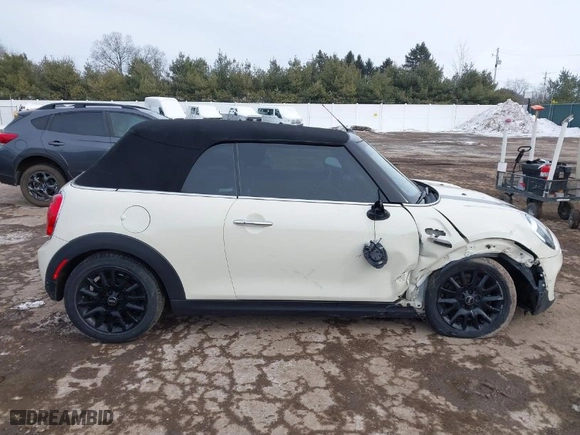 2019 MINI Cooper Convertible with VIN WMWWG5C52K3H07905, listed as a IAAI auction lot 41586262 with 108,742 mi miles. Bid and sale history available at carsss.com. Image 14.