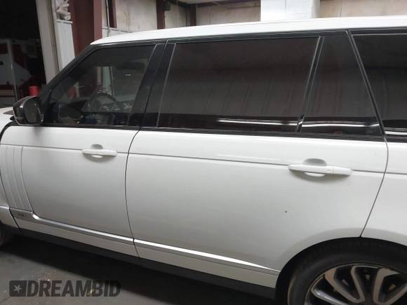 2017 Land Rover Range Rover с VIN SALGS5FE6HA321323, выставлен на аукционе IAAI как лот 41968755 с пробегом 56 808 миль миль и . История ставок и продаж доступна на DreamBid. Изображение 14.