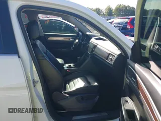 2018 Volkswagen Atlas SEL Premium with VIN 1V2NR2CA5JC571171, listed as a IAAI auction lot 42174807 with 131,690 mi miles and . Bid and sale history available at DreamBid. Image 5.