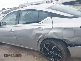 2023 Nissan Altima SR z VIN 1N4BL4CV6PN371181, wystawiony jako IAAI lot #42417091 z przebiegiem 52 700 mil mil oraz . Historia ofert i sprzedaży dostępna na DreamBid. Obrazek 14.