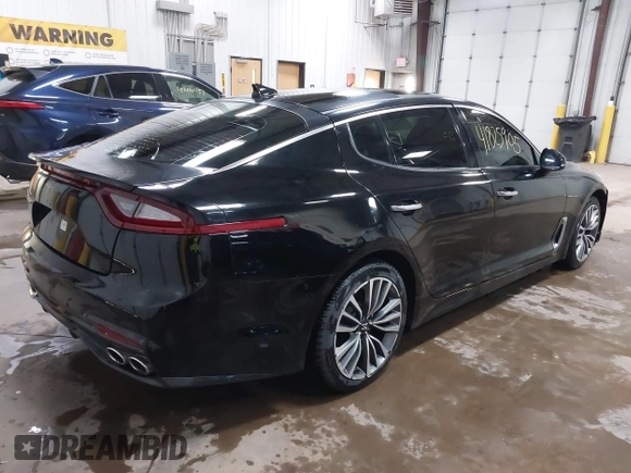 2018 Kia Stinger Premium with VIN KNAE25LA4J6011127, listed as a IAAI auction lot 41825905 with 79,582 mi miles. Bid and sale history available at carsss.com. Image 4.