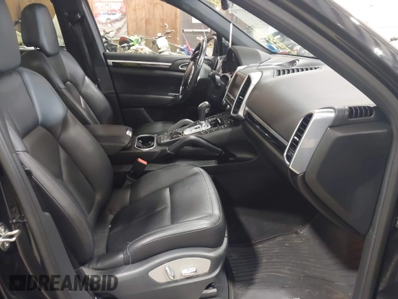2014 Porsche Cayenne Diesel with VIN WP1AF2A25ELA45518, listed as a IAAI auction lot 42537736 with 210,836 mi miles and . Bid and sale history available at DreamBid. Image 5.