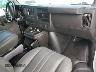 2023 Chevrolet Express Cargo z VIN 1GCWGAFP4P1260339, wystawiony jako Copart lot #41892865 z przebiegiem 7 185 mil mil oraz Nie do naprawy • Non repairable. Historia ofert i sprzedaży dostępna na DreamBid. Obrazek 8.