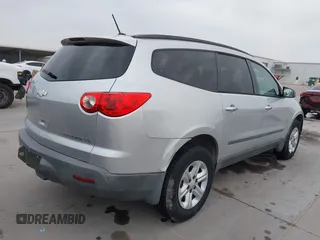 2012 Chevrolet Traverse LS z VIN 1GNKRFED2CJ354122, wystawiony jako IAAI lot #42267587 z przebiegiem 43 585 mil mil oraz . Historia ofert i sprzedaży dostępna na DreamBid. Obrazek 4.