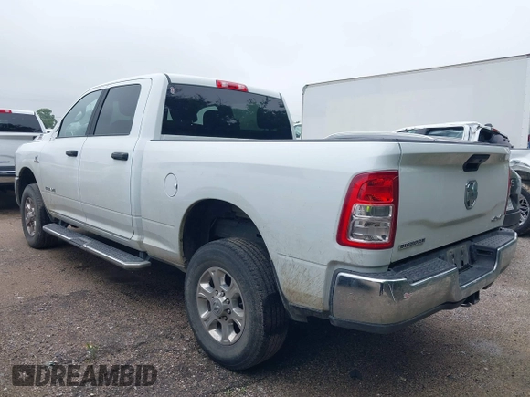 2024 Ram 2500 Big Horn with VIN 3C6UR5DL9RG283488, listed as a IAAI auction lot 42161804 with 35,172 mi miles. Bid and sale history available at carsss.com. Image 3.