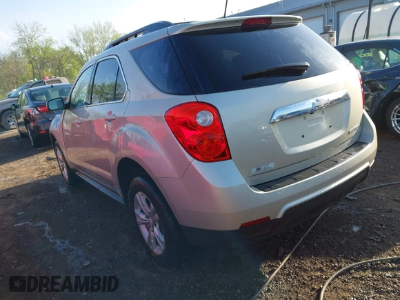 2015 Chevrolet Equinox LT z VIN 2GNALBEK5F1130975, wystawiony jako IAAI lot #42097235 z przebiegiem 98 715 mil mil oraz . Historia ofert i sprzedaży dostępna na DreamBid. Obrazek 3.