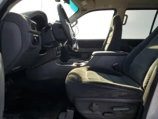 2002 Ford Explorer XLT z VIN 1FMZU73E72ZA27928, wystawiony jako Copart lot #56654885 z przebiegiem 228 383 mil mil oraz Szkoda całkowita • Salvage title. Historia ofert i sprzedaży dostępna na DreamBid. Obrazek 7.