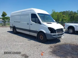 2012 Mercedes-Benz Sprinter Cargo with VIN WD3PE8CB9C5680459, listed as a IAAI auction lot 41963312 with 389,549 mi miles. Bid and sale history available at carsss.com. Image 1.