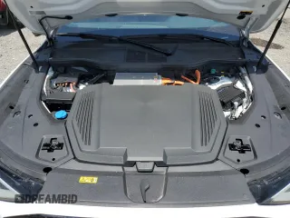 2021 Audi e-tron Premium z VIN WA1AAAGE5MB010441, wystawiony jako Copart lot #56303714 z przebiegiem 30 441 mil mil oraz . Historia ofert i sprzedaży dostępna na DreamBid. Obrazek 12.