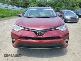 2018 Toyota RAV4 XLE z VIN 2T3WFREV2JW450439, wystawiony jako Copart lot #63300815 z przebiegiem 57 882 mil mil oraz Szkoda całkowita • Salvage title. Historia ofert i sprzedaży dostępna na DreamBid. Obrazek 5.