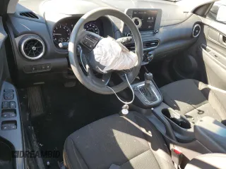 2022 Hyundai Kona SEL with VIN KM8K62AB0NU912402, listed as a Copart auction lot 41849515 with 68,713 mi miles and Salvage Title. Bid and sale history available at carsss.com. Image 8.